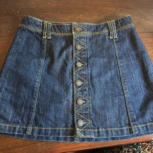 Hollister size 0 dark wash denim skirt